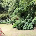 Casa Da Cascata * Furnas (Azores)